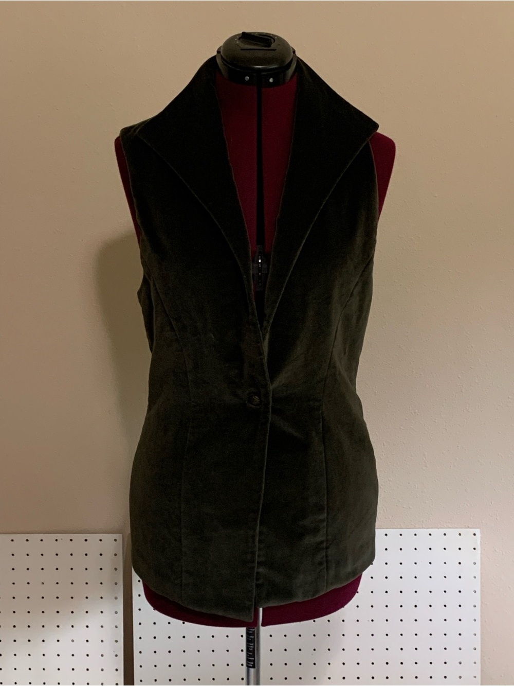 Finity Women’s Sleeveless Velvet Blazer Vest - Black